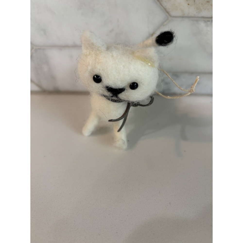 Handmade Premium Wool Felt Polar Cat Hanging Needle Felted Christmas Xmas Tree - Picture 3 of 3